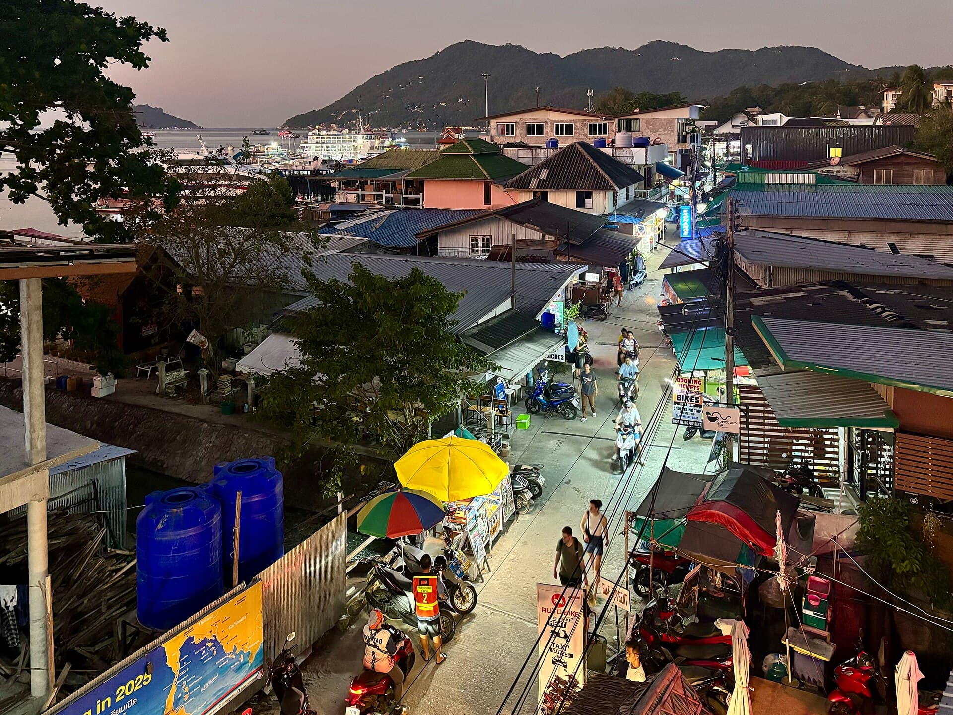 The bay and dive boats of Koh Tao, Thailand