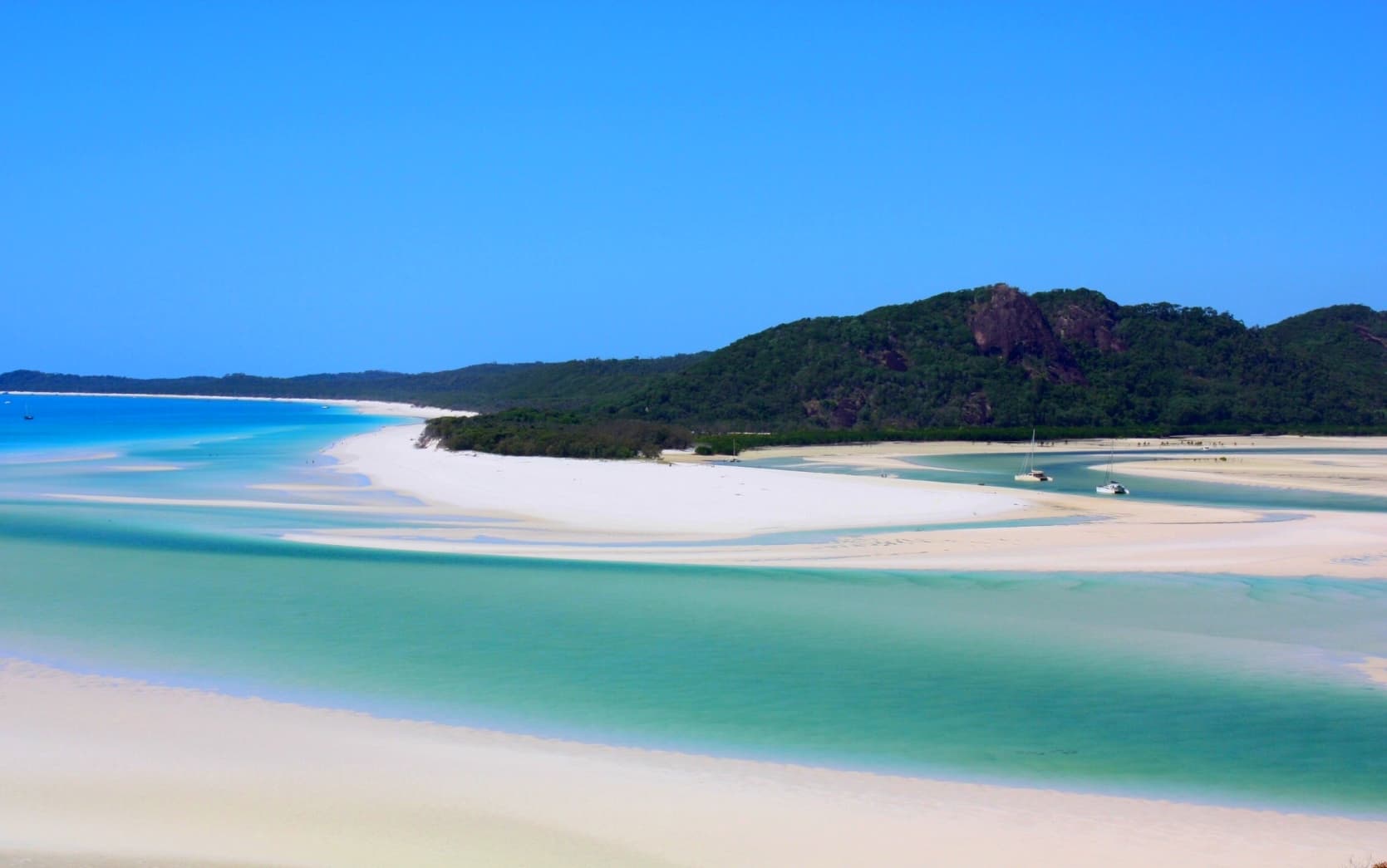 The white sand of Whitehaven Beach in the Whitsundays, Australia